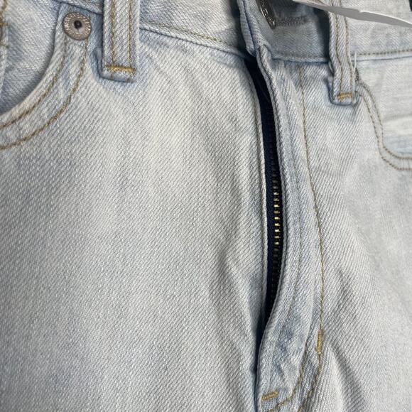 American Eagle Womens Shorts Size 2 Mom Short Light Wash Denim Jean Blue - Picture 12 of 15